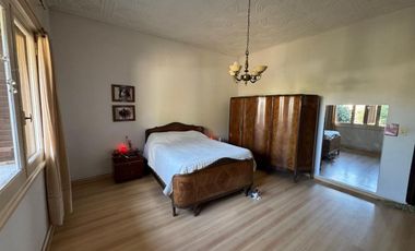 CASA EN VENTA EN LINCOLN CON PILETA