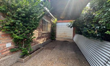 CASA EN VENTA EN LINCOLN CON PILETA