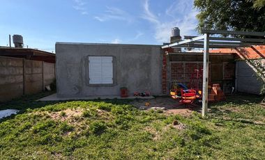 CASA EN VENTA EN PEHUAJO CON PATIO
