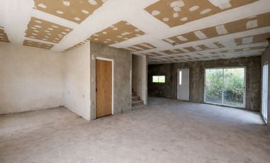CASA A ESTRENAR EN VENTA