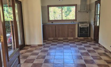 Venta Casa Country El Jaguel 3 ambientes 2 baños 3 habitaciones escritorio parrilla golf pileta sum