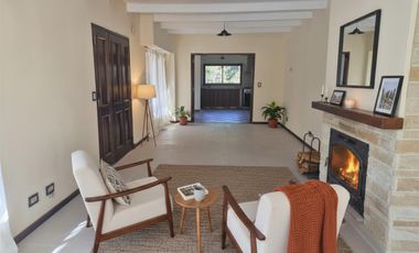 Venta Casa Country El Jaguel 3 ambientes 2 baños 3 habitaciones escritorio parrilla golf pileta sum