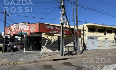 Local en Burzaco