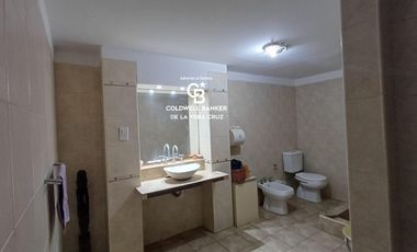 Amplio inmueble apto oficinas/empresas/consultorios