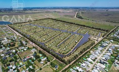 Terreno en Funes Lakes