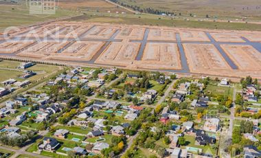 Terreno en Funes Lakes