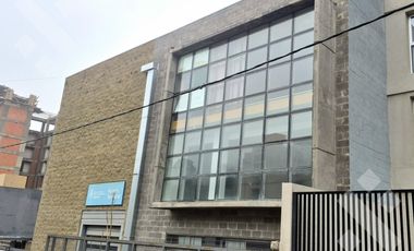 Edificio Comercial, TRES PLANTAS PARA OFICINAS