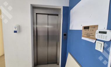 Edificio Comercial, TRES PLANTAS PARA OFICINAS