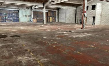 Depósito de 698 m2 cubiertos en Florida