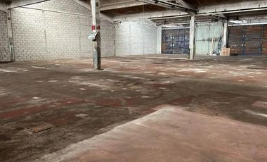 Depósito de 698 m2 cubiertos en Florida