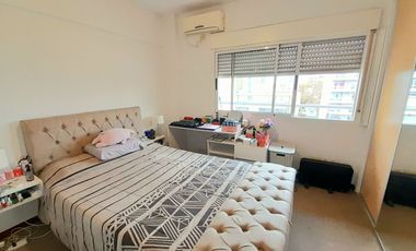 Villa Ballester céntrico! Amplio y luminoso 3 amb con vista abierta!