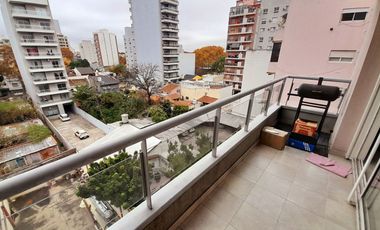 Villa Ballester céntrico! Amplio y luminoso 3 amb con vista abierta!