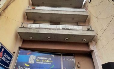 Villa Ballester céntrico! Amplio y luminoso 3 amb con vista abierta!