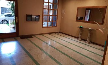 Hermoso depto dos ambientes con jardín, a metros de la estación - Visitas a partir del 1° de Junio