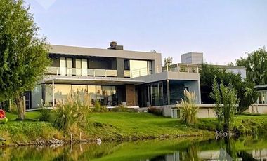 ALQUILER CASA 4 DORMITORIOS - B° LA ZAGALA, NEUQUÉN