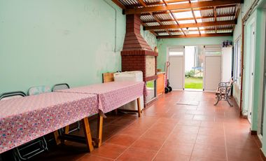 Venta casa 6 ambientes con gran parque
