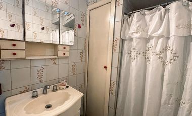 Venta casa 6 ambientes con gran parque