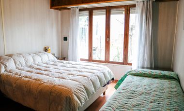 Venta casa 6 ambientes con gran parque