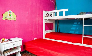 Venta casa 6 ambientes con gran parque