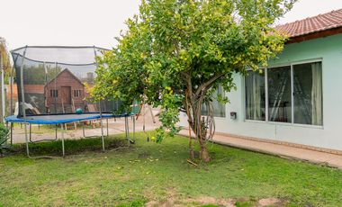 Venta casa 6 ambientes con gran parque