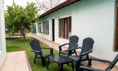 Venta casa 6 ambientes con gran parque
