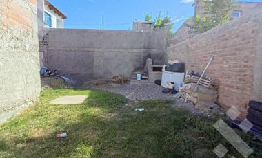 Casa 1 dormitorio - lote de 275 m2