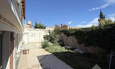 VENTA CASA 4 DORMITORIOS (A REMODELAR) - B° ALANIS, CIPOLLETTI