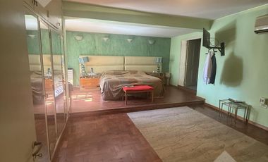 VENTA CASA 4 DORMITORIOS (A REMODELAR) - B° ALANIS, CIPOLLETTI