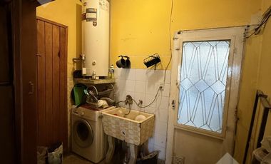 VENTA CASA 4 DORMITORIOS (A REMODELAR) - B° ALANIS, CIPOLLETTI