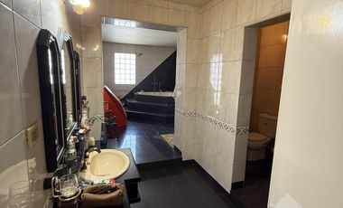 VENTA CASA 4 DORMITORIOS (A REMODELAR) - B° ALANIS, CIPOLLETTI