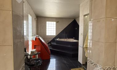 VENTA CASA 4 DORMITORIOS (A REMODELAR) - B° ALANIS, CIPOLLETTI