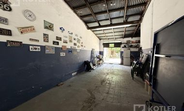 Propiedad Ideal Taller con vivienda y Local. Ideal Inversor
