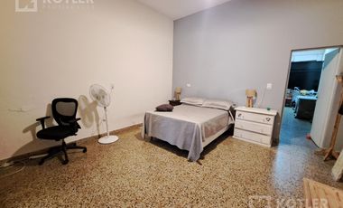 Propiedad Ideal Taller con vivienda y Local. Ideal Inversor