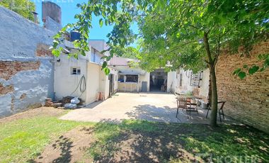 Propiedad Ideal Taller con vivienda y Local. Ideal Inversor