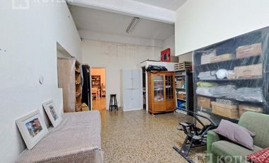Propiedad Ideal Taller con vivienda y Local. Ideal Inversor