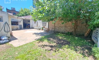 Propiedad Ideal Taller con vivienda y Local. Ideal Inversor
