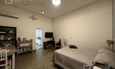 Propiedad Ideal Taller con vivienda y Local. Ideal Inversor
