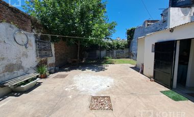 Propiedad Ideal Taller con vivienda y Local. Ideal Inversor