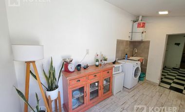 Propiedad Ideal Taller con vivienda y Local. Ideal Inversor