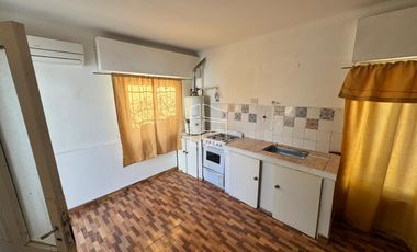 Venta - Dos departamentos - Ideales para Renta - Lote Apto Desarrollo - Zona Centro - D073