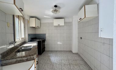 venta departamento dos dormitorios con patio centro rosario