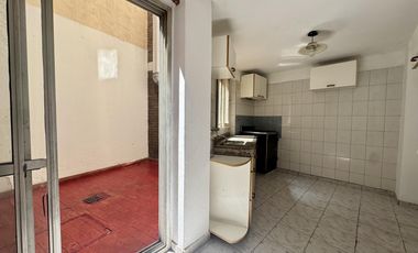 venta departamento dos dormitorios con patio centro rosario