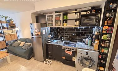 Departamento de una ambiente en venta. Moron Sur, apto credito