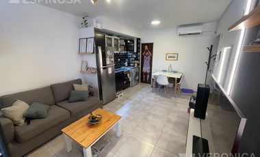 Departamento de una ambiente en venta. Moron Sur, apto credito