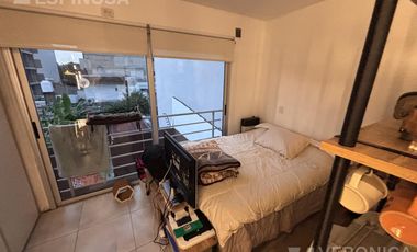 Departamento de una ambiente en venta. Moron Sur, apto credito