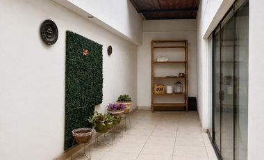 ¡Casa Comercial Con Múltiples Ambientes Y Gran Potencial De Inversión!