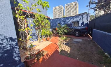 AMPLIA PROPIEDAD COMERCIAL EN BARRIO ITALIA