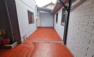 AMPLIA PROPIEDAD COMERCIAL EN BARRIO ITALIA