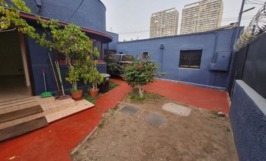 AMPLIA PROPIEDAD COMERCIAL EN BARRIO ITALIA
