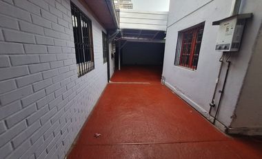 AMPLIA PROPIEDAD COMERCIAL EN BARRIO ITALIA